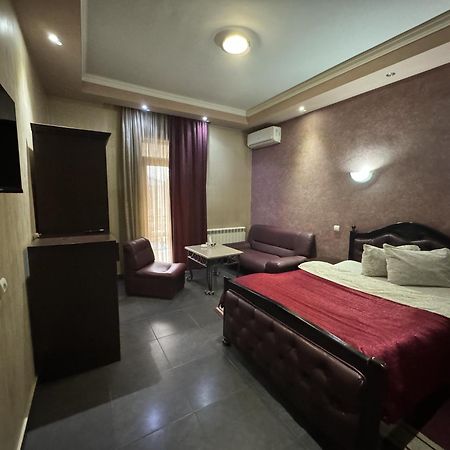 White House Hotel เยเรวาน ภายนอก รูปภาพ